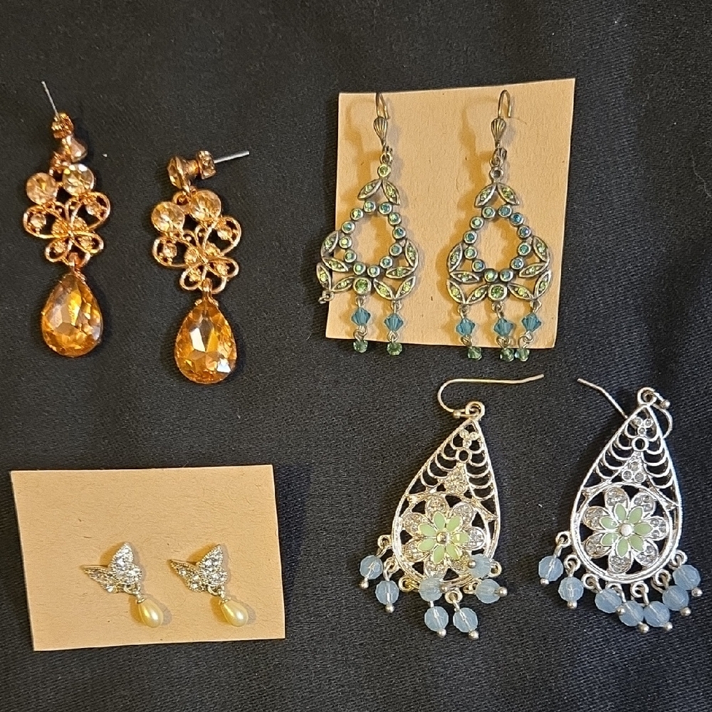 4 Pairs Costume Sparkly Pierced Earrings